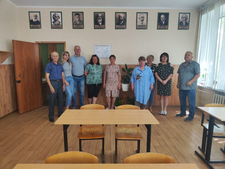 Підсумкове засідання методичної комісії викладачів природничих  дисциплін та викладачів фізичної культури, захисту України