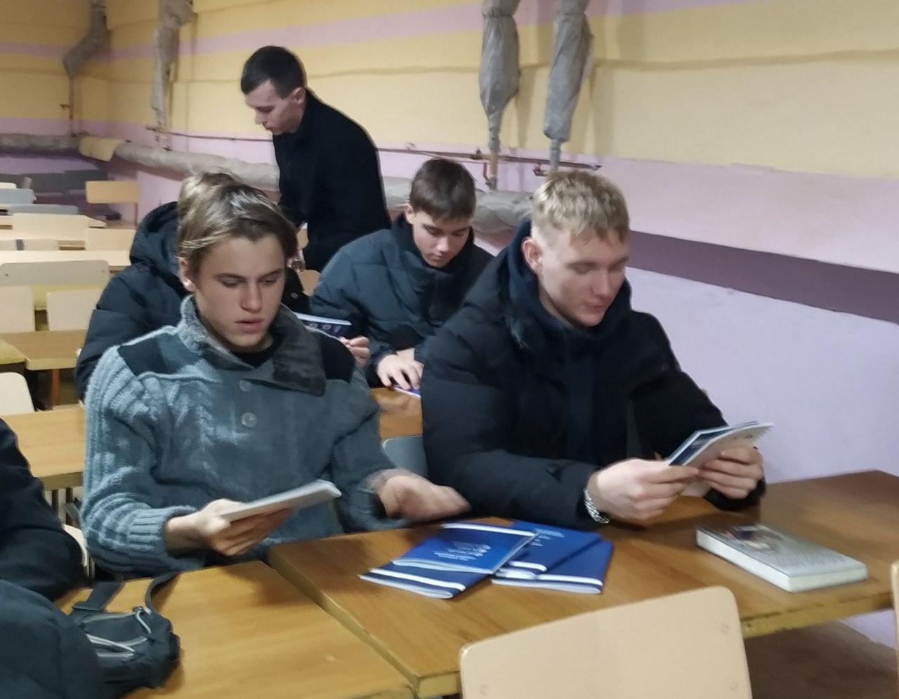 “Зробимо цей світ безпечним разом”