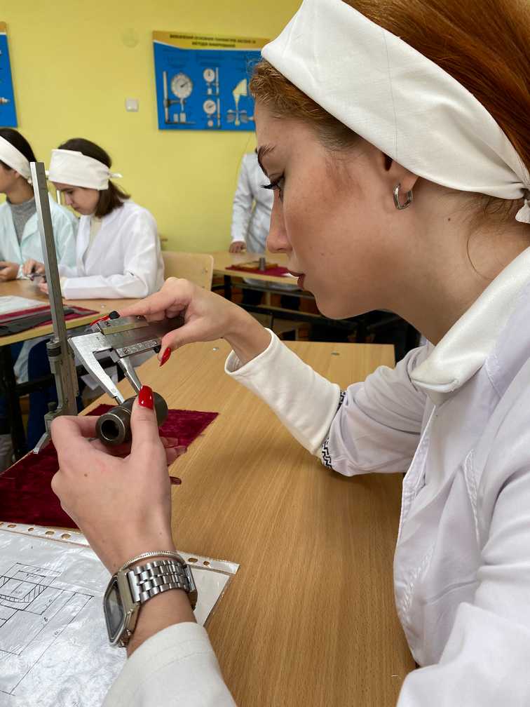 Контролер верстатних та слюсарних робіт