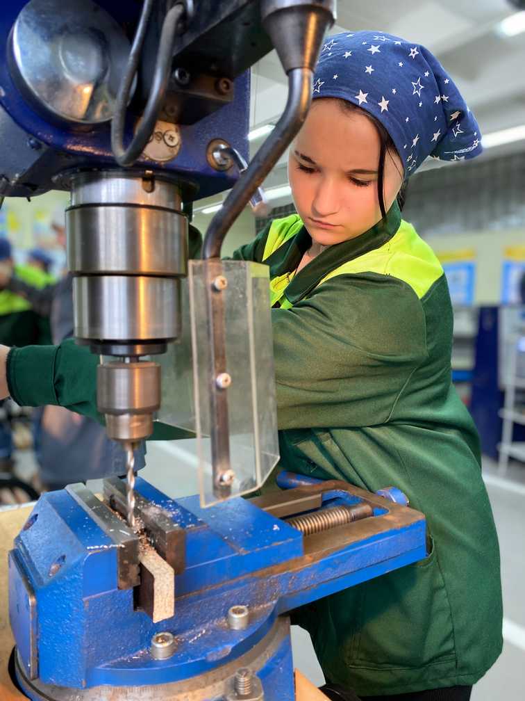 Верстатник широкого профiлю